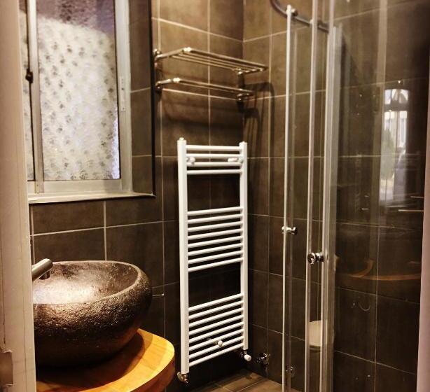 غرفة سوبيريور, Hostal Boutique Puerta Roja