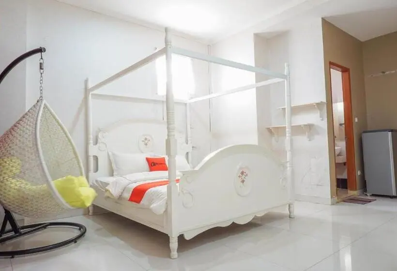 デラックスルーム, Reddoorz Near Kemang Square