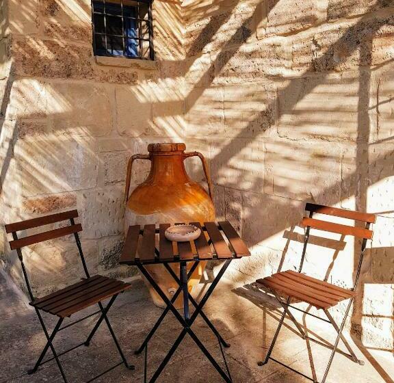 غرفة قياسية مطلّة علي حمام السباحة, Masseria Cataldo