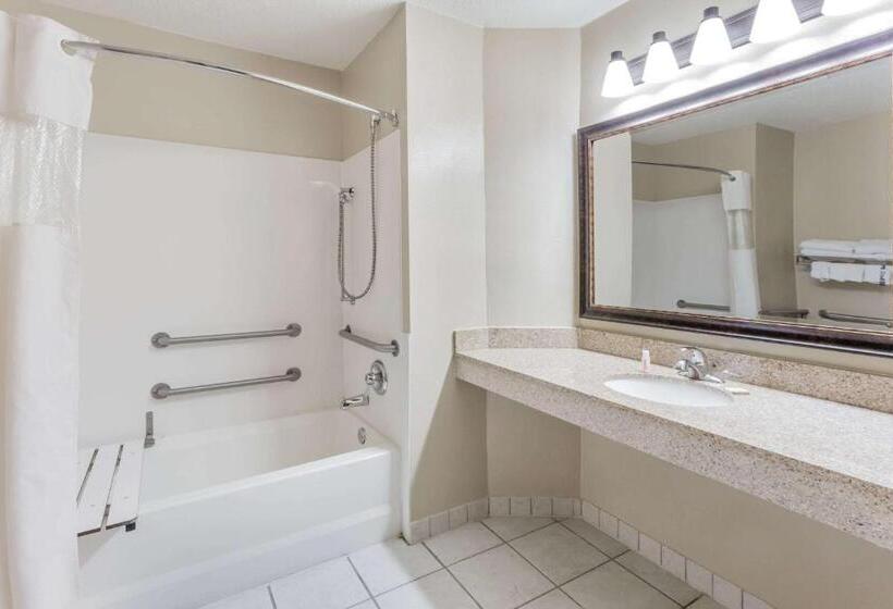 غرفة قياسية لذوى الاحتياجات الخاصة, Baymont By Wyndham Mequon Milwaukee Area