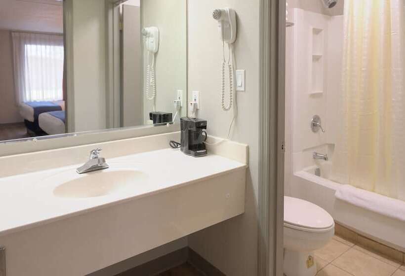 غرفه قياسيه سريرين مزدوجين, Days Inn By Wyndham Harriman