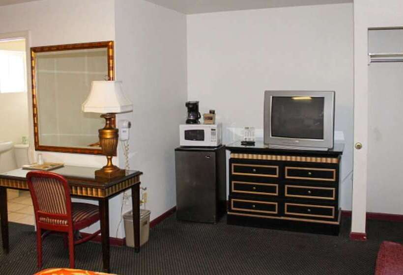 Номер Стандарт 2 Двуспальные Кровати, Golden Wheat Budget Host Inn Junction City