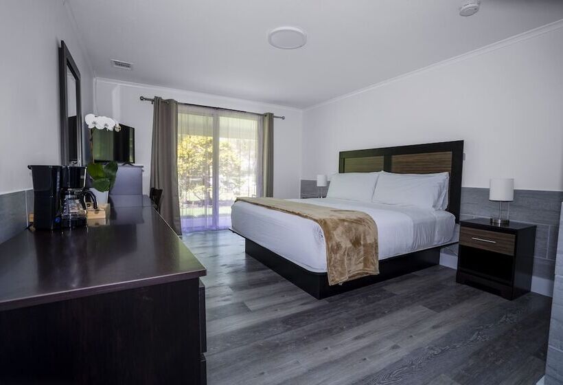 חדר סטנדרט עם מיטת קינג, Hampton S Vacation Inn