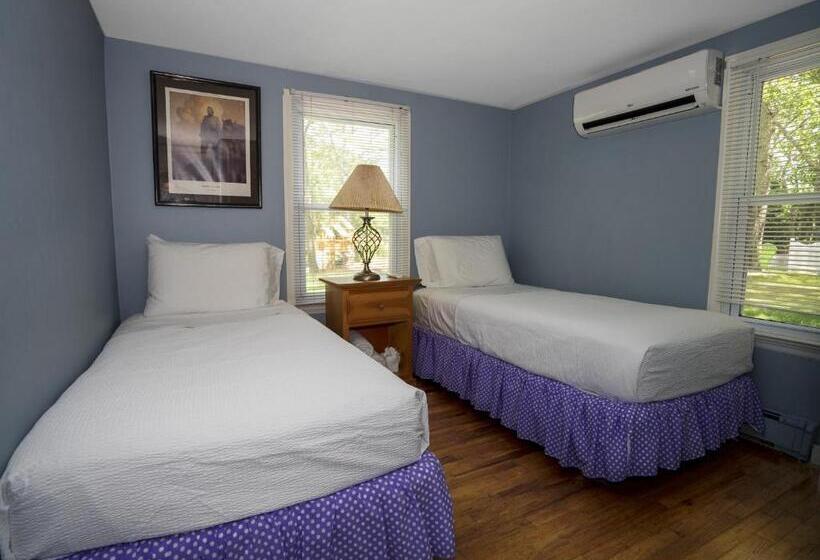 בקתה, Hampton S Vacation Inn