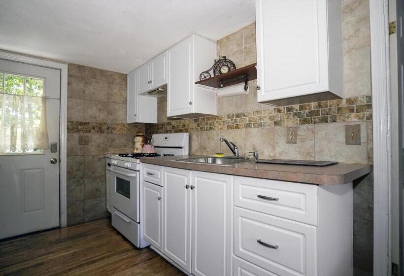 בקתה, Hampton S Vacation Inn