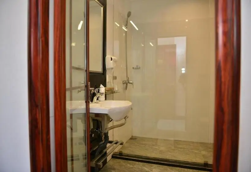 Deluxe-huone, Agbo