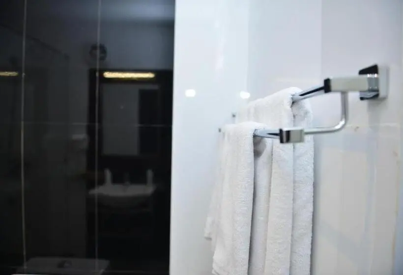 Deluxe-huone, Agbo