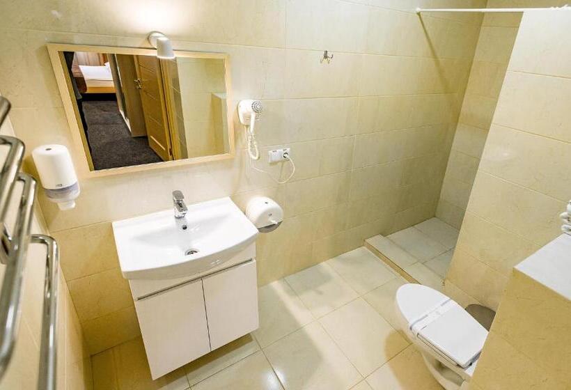 اتاق استاندارد, Rooms