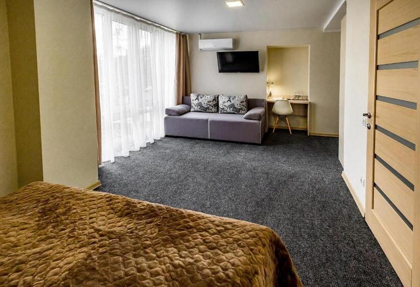 اتاق سوپریور, Rooms