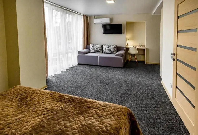 Habitació Superior, Rooms