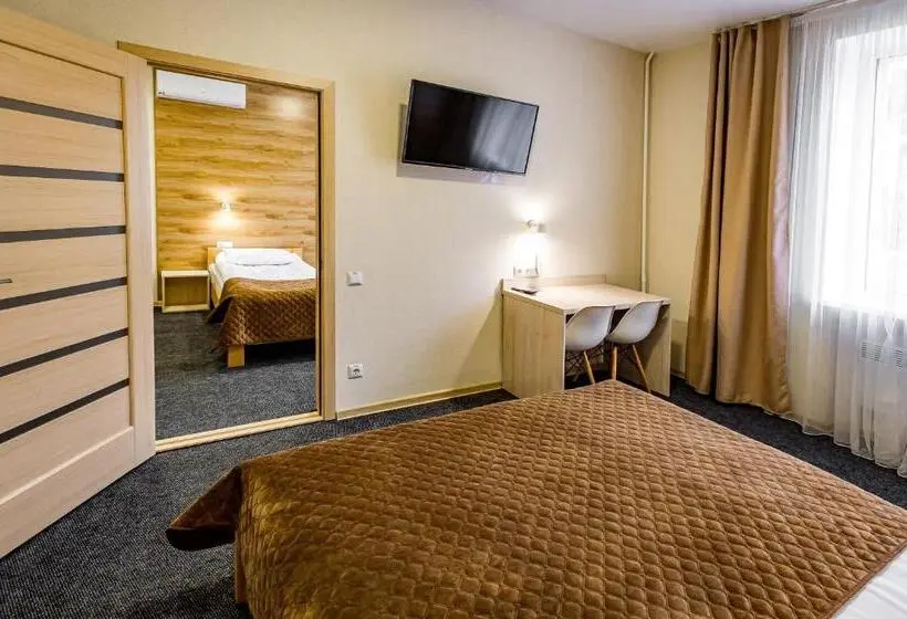 Suite Familiar, Rooms