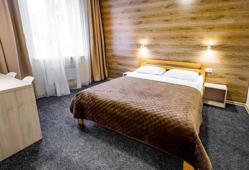 سوییت خانوادگی, Rooms