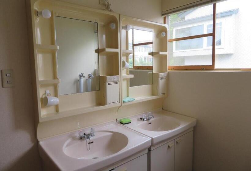 اتاق خانوادگی با سرویس بهداشتی مشترک, Guesthouse Sakamichi Sampo