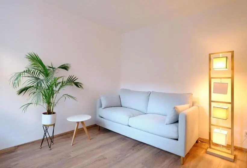 Huoneisto 1 Makuuhuone, Travel Art Boardinghouse