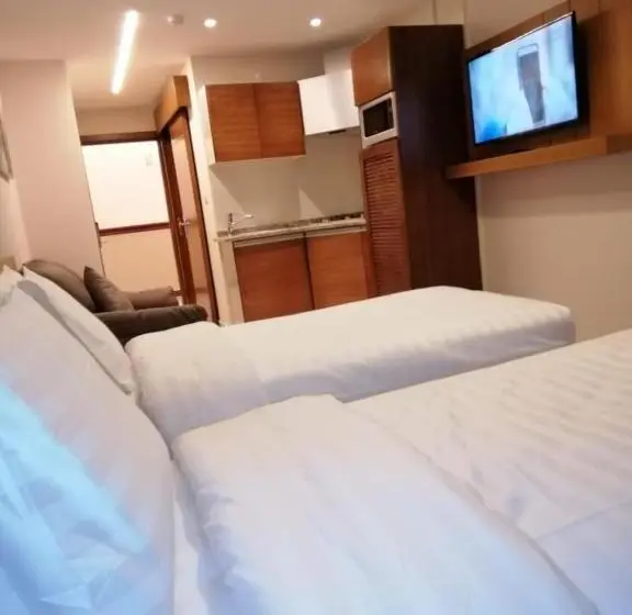 اتاق لوکس, Big Ben Hotel Suites