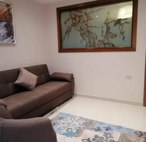 سوییت جونیور, Big Ben Hotel Suites
