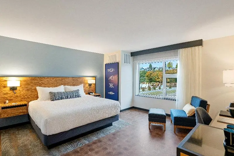 キングサイズベッドのスタンダードルーム, Indigo Seattle Everett Waterfront Place, An Ihg