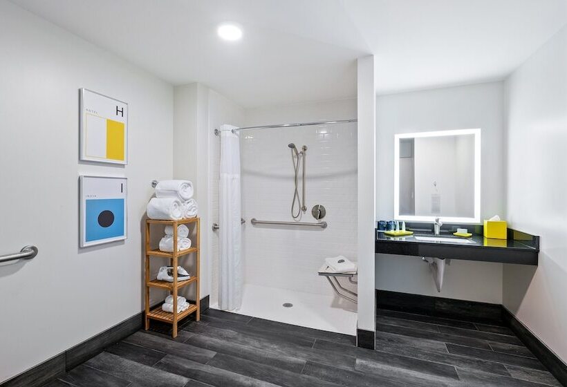 جناح لذوى الاحتياجات الخاصة, Indigo Seattle Everett Waterfront Place, An Ihg