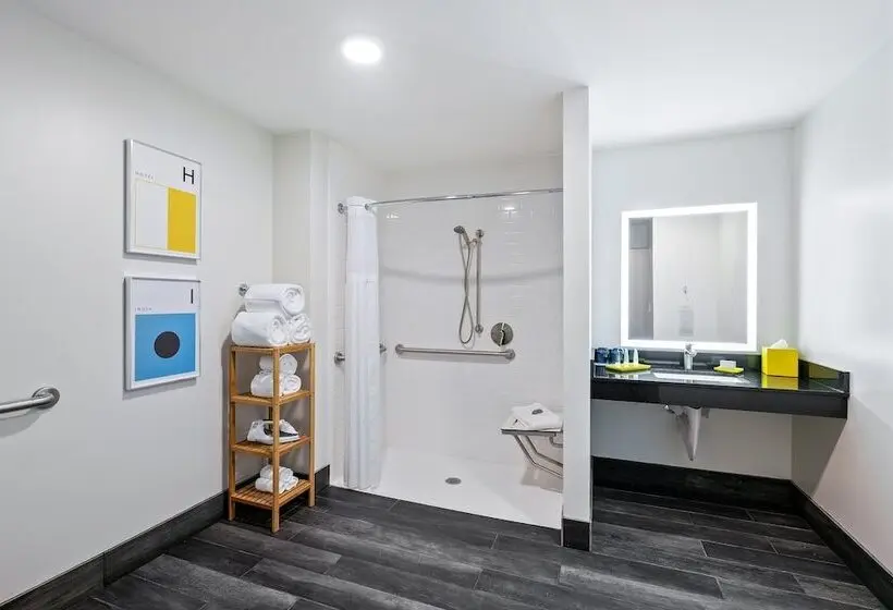 身障者適用スイートルーム, Indigo Seattle Everett Waterfront Place, An Ihg