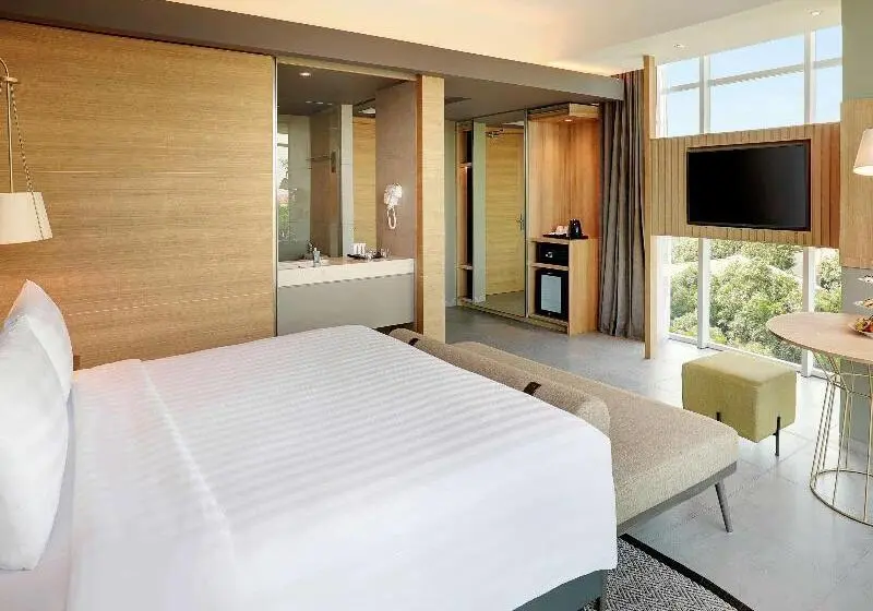 キングサイズベッドのジュニアスイート, Mercure Makassar Nexa Pettarani