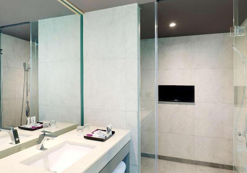 带大床的小型套房, Mercure Makassar Nexa Pettarani