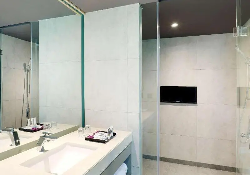 キングサイズベッドのジュニアスイート, Mercure Makassar Nexa Pettarani
