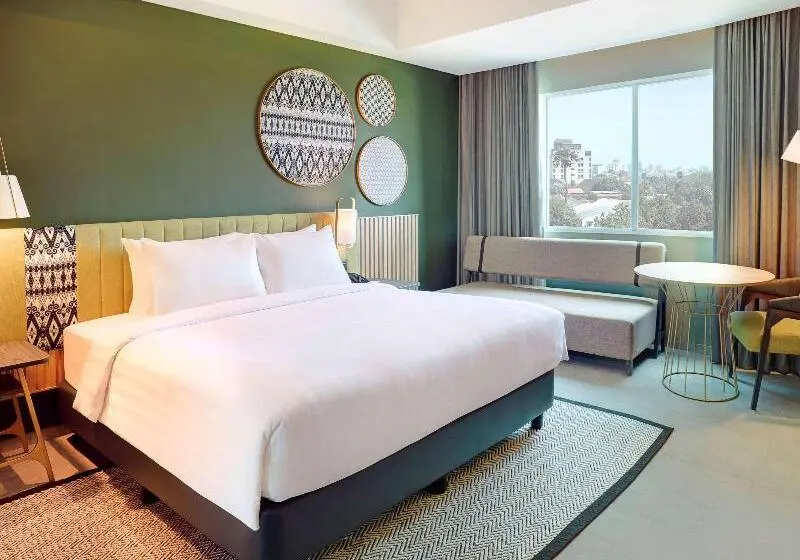 キングサイズベッドのデラックスルーム, Mercure Makassar Nexa Pettarani