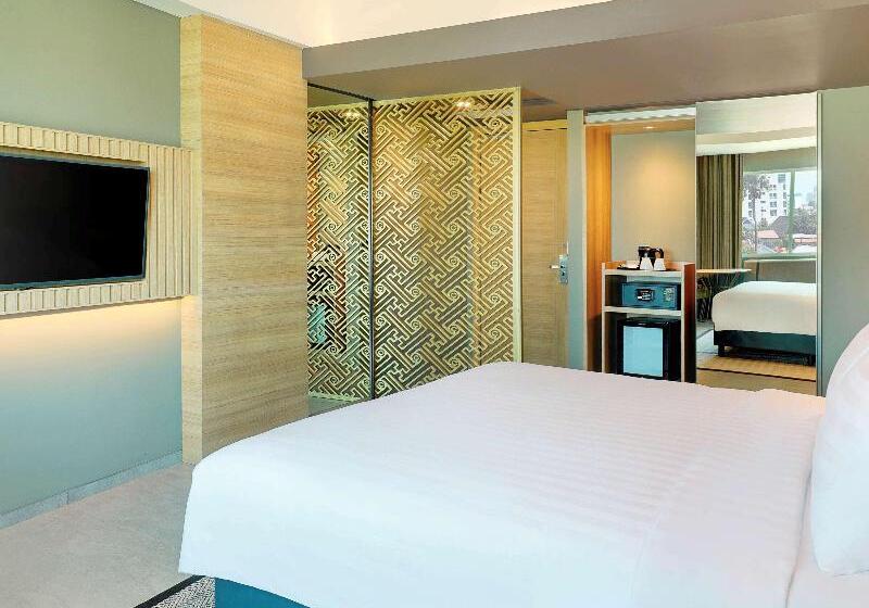 Номер Deluxe Кровать Кинг, Mercure Makassar Nexa Pettarani