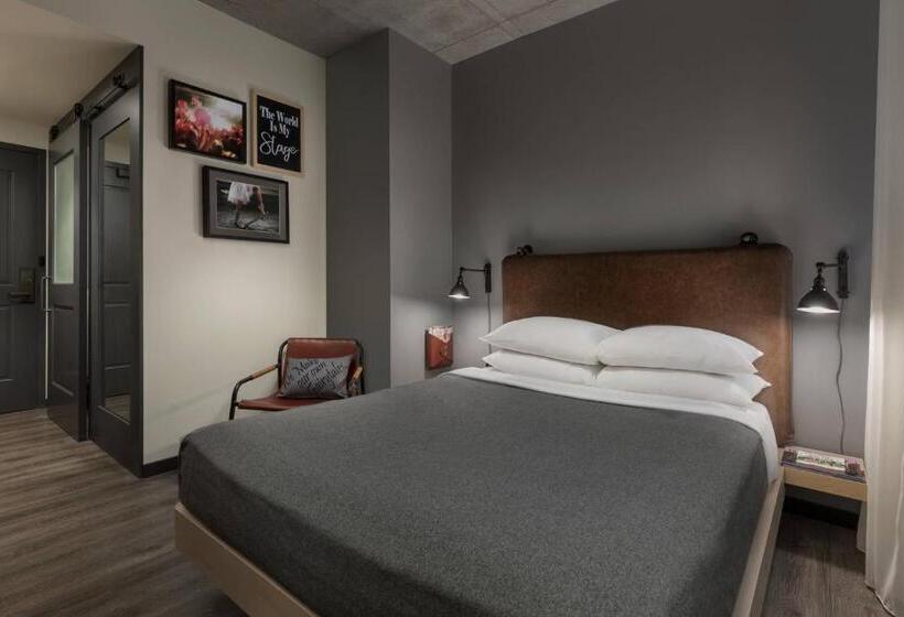 标准间, Moxy Boston Downtown