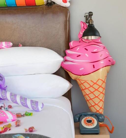 标准间, Moxy Boston Downtown