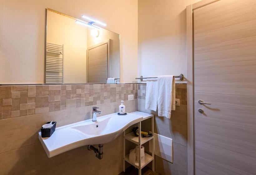 غرفة ديلوكس ثلاثية, Il Glicine B&b Ristorante