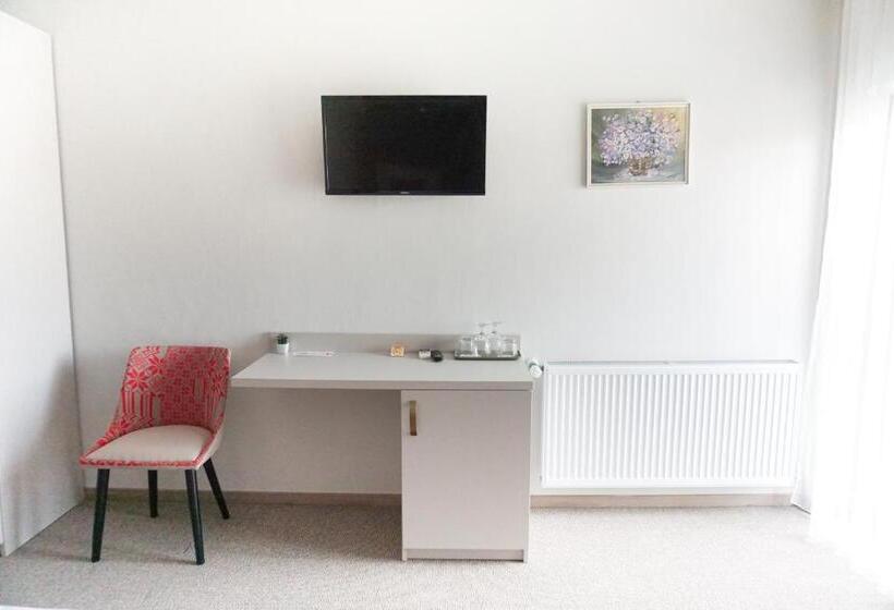 اتاق استاندارد با بالکن, Pensiunea Margareta