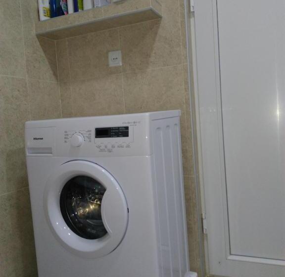 اتاق اکونومی, Villalia