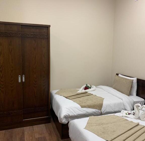 اتاق لوکس, Miramar Talaat Harb Square