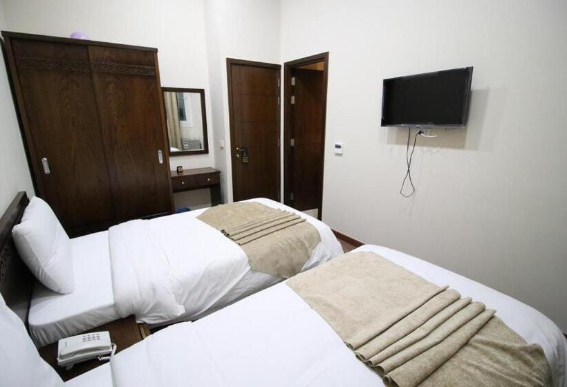 اتاق لوکس, Miramar Talaat Harb Square