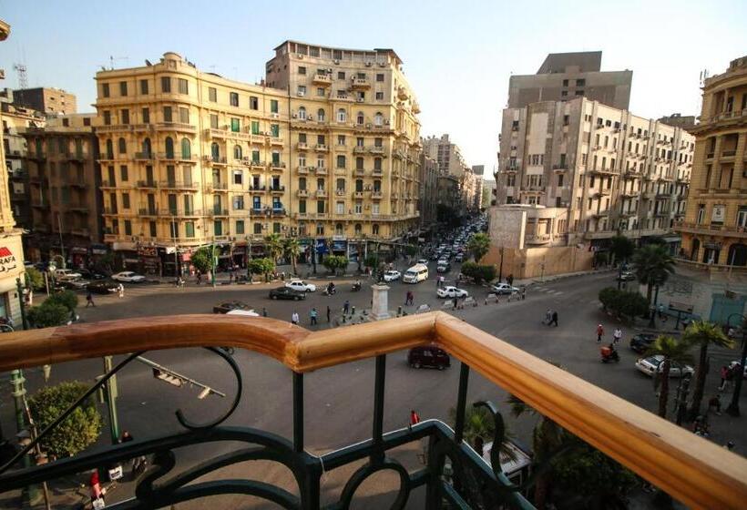 اتاق لوکس با بالکن, Miramar Talaat Harb Square