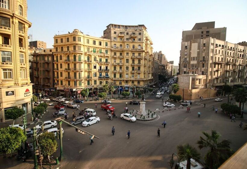 اتاق لوکس, Miramar Talaat Harb Square