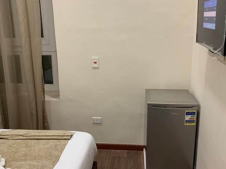 اتاق لوکس, Miramar Talaat Harb Square