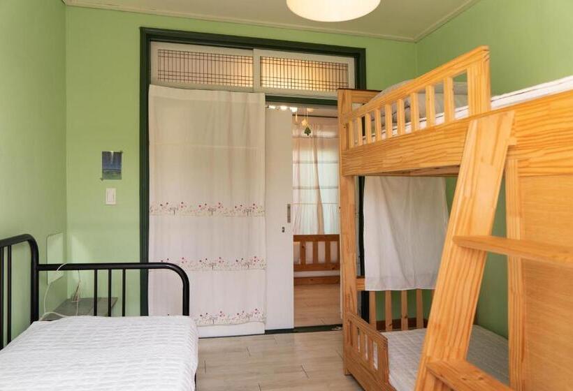 スタンダードトリプルルーム, Hello Project Guesthouse