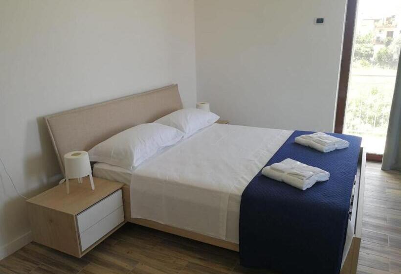 발코니가 있는 4인용 스탠다드 룸, B&b Crispino