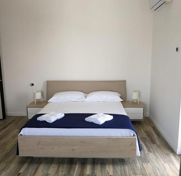 발코니가 있는 4인용 스탠다드 룸, B&b Crispino