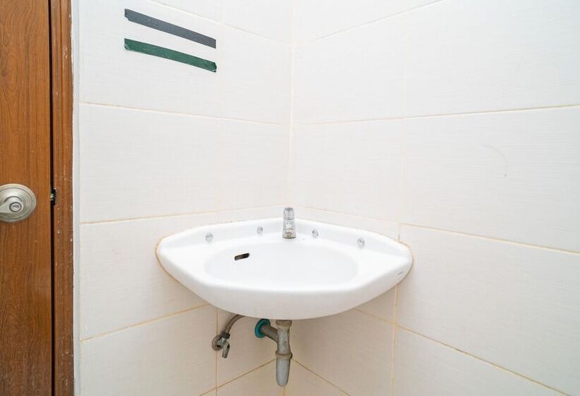 Номер Стандарт, Reddoorz Syariah Near Marvel City Mall 2