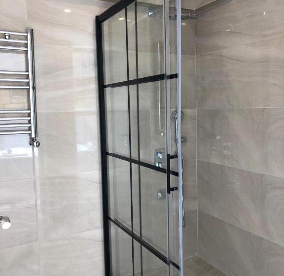 标准间, Victoria Hotel And Lounge