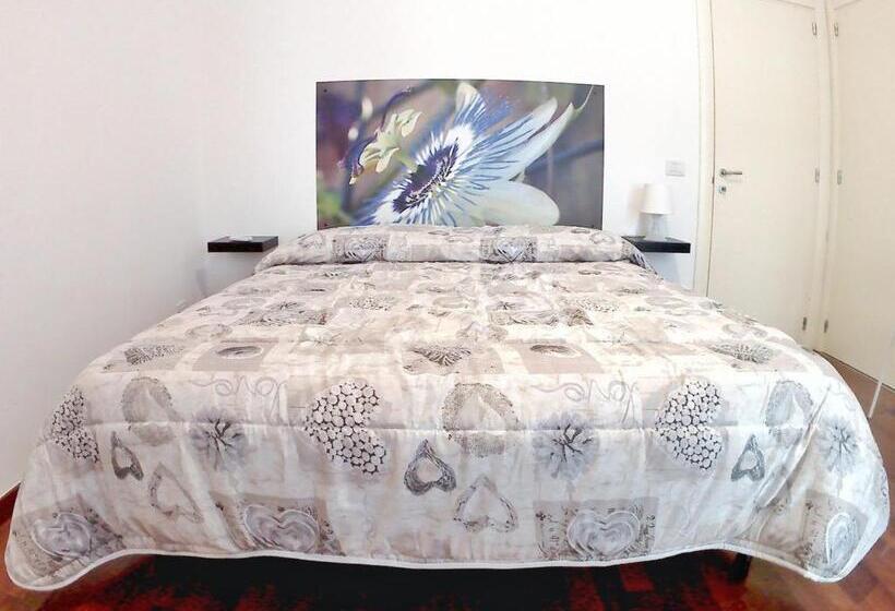 غرفة قياسية ثلاثية, B&b Angelina