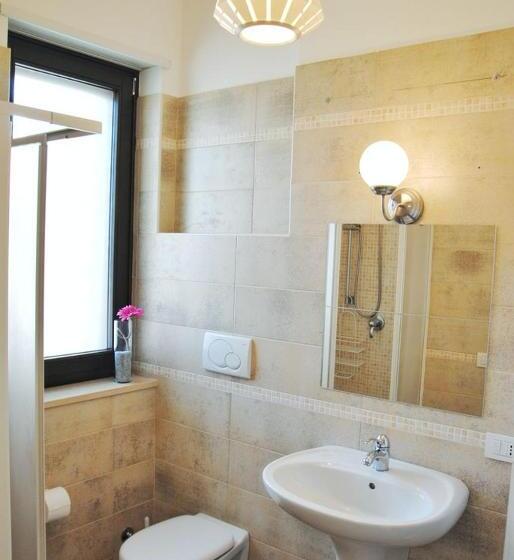 إستديو قياسى مزود بشرفة, B&b Angelina