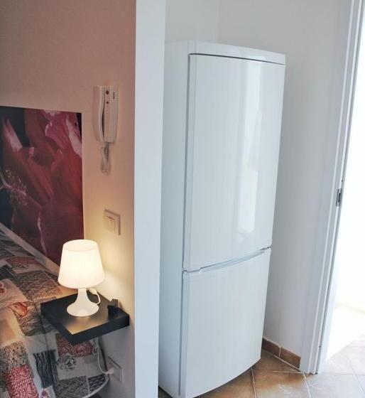 إستديو قياسى مزود بشرفة, B&b Angelina