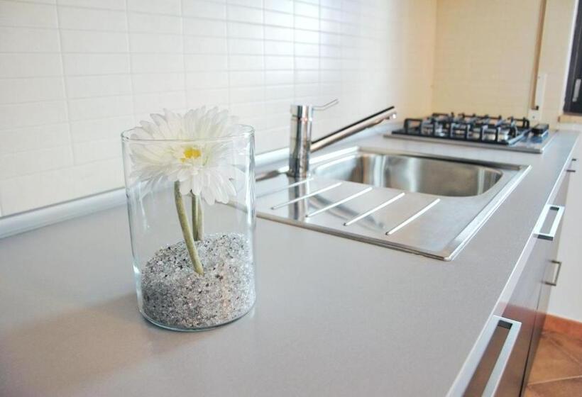 إستديو قياسى مزود بشرفة, B&b Angelina