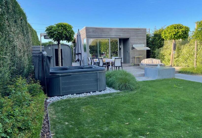 Номер Стандарт Внутренний, La Chambre Du Puits Avec 2 Jacuzzis , Sauna Et Hammam Privatif