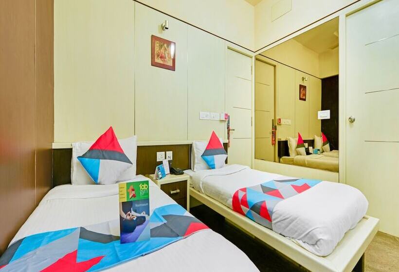 Номер Deluxe, Fabexpress B Zone   Nr Valluvar Kottam Monument & Us Visa Biometrics Center And Us Consulate
