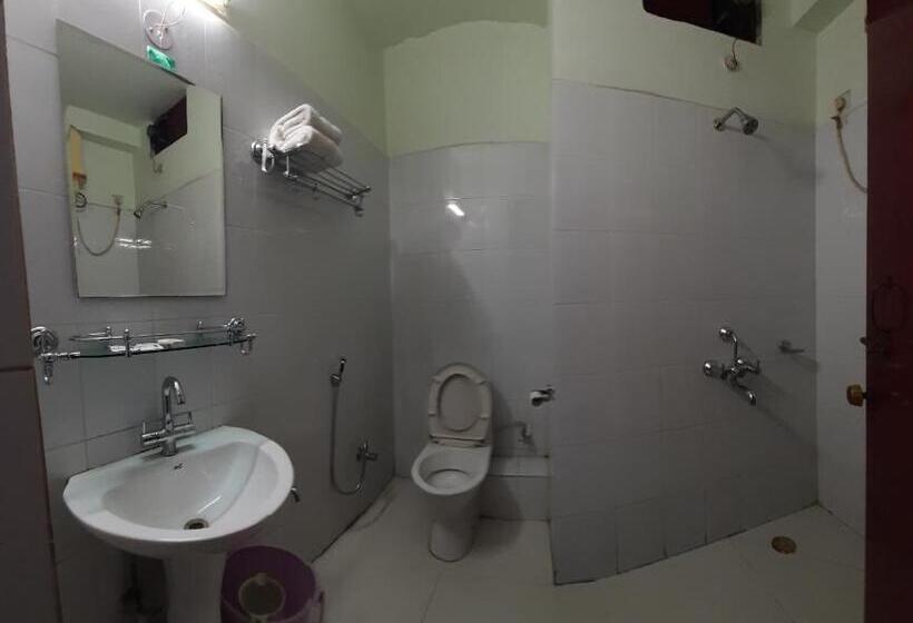 اتاق استاندارد, Saramati